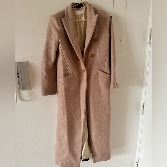 Barbara beige long coat with wide flat collar - Picture 4 of 5